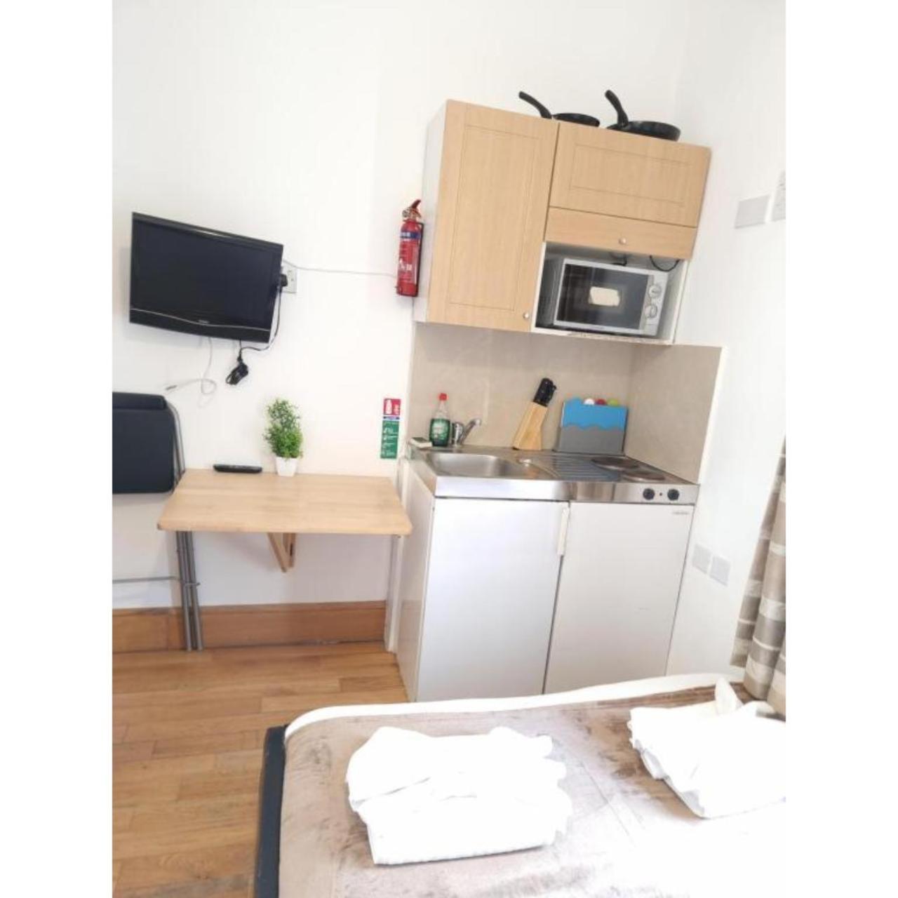 F204-Compact 2Nd Flr Studio Fits 2-Near Hyde Park London Exterior foto